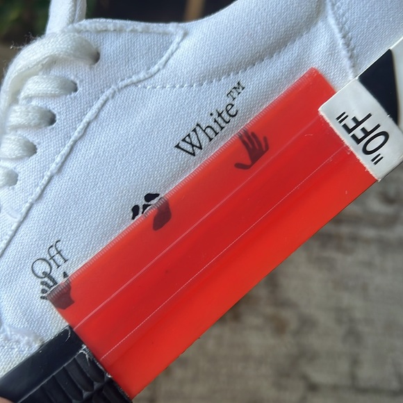- Off White Volc Low White & Black Arrow (42) - Picture 14 of 15